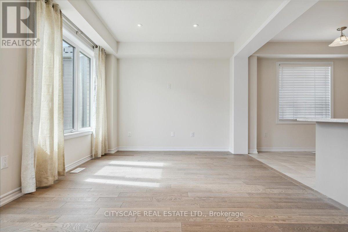 50 Whithorn Crescent, Haldimand, Ontario  N3W 0E5 - Photo 7 - X12592622