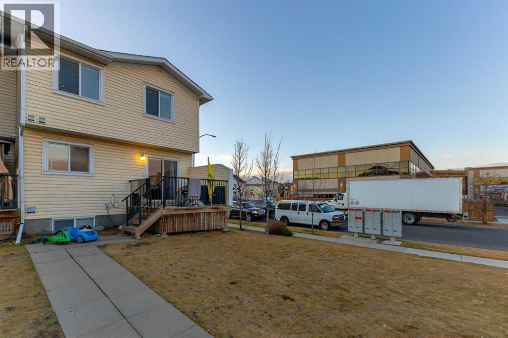 8370 Saddlebrook Drive Ne, Calgary, Alberta  T3J 0S7 - Photo 25 - A2270834