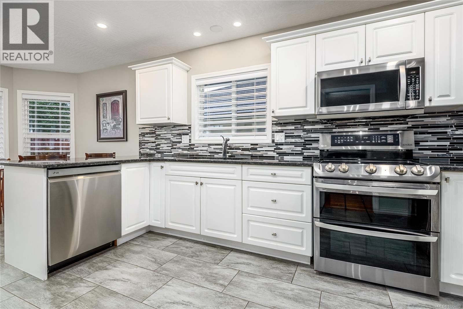 1940 St. Andrews Pl, Courtenay, British Columbia  V9N 9J4 - Photo 20 - 1022482