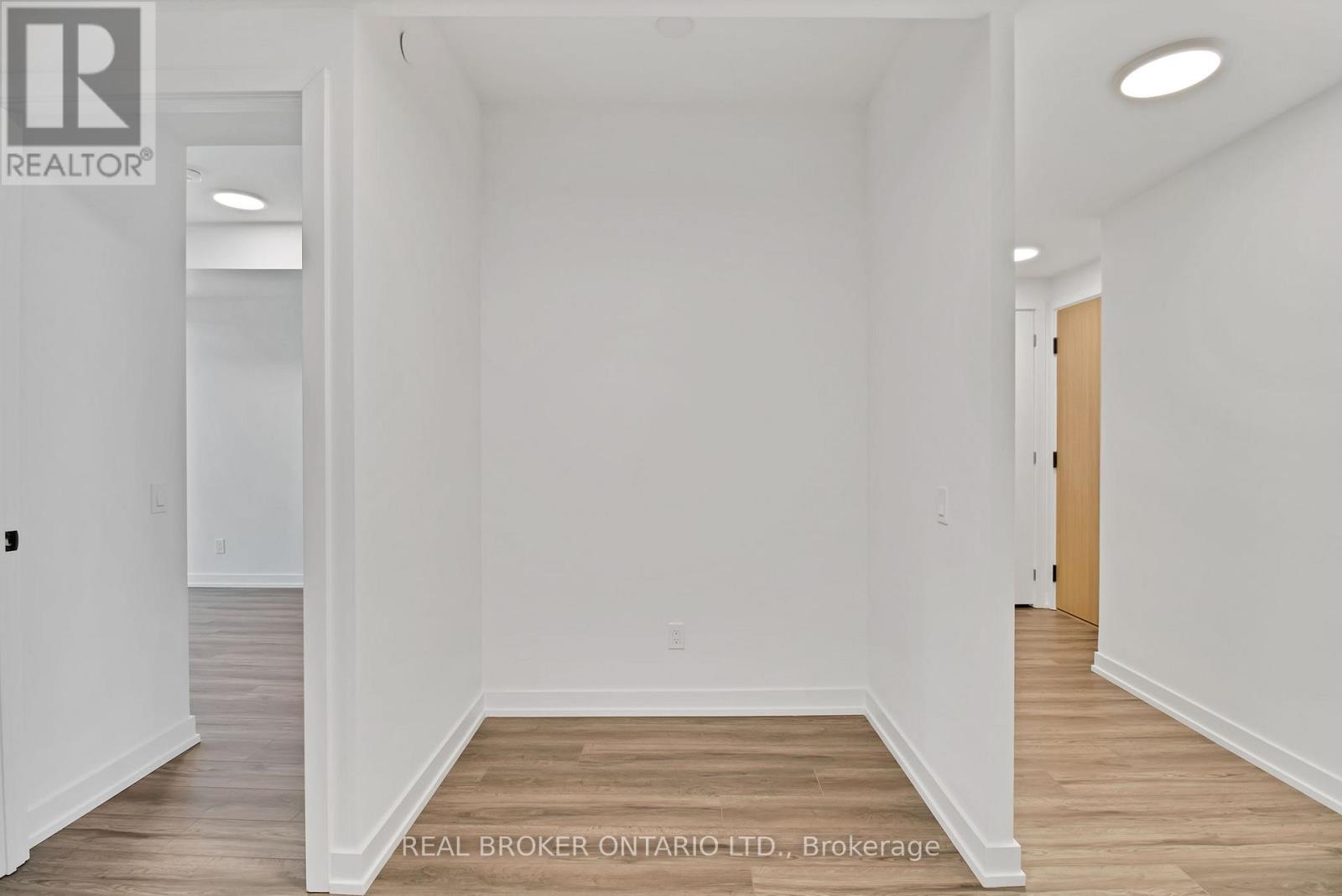 420 - 35 Parliament Street, Toronto, Ontario  M5A 2Y2 - Photo 3 - C12663142