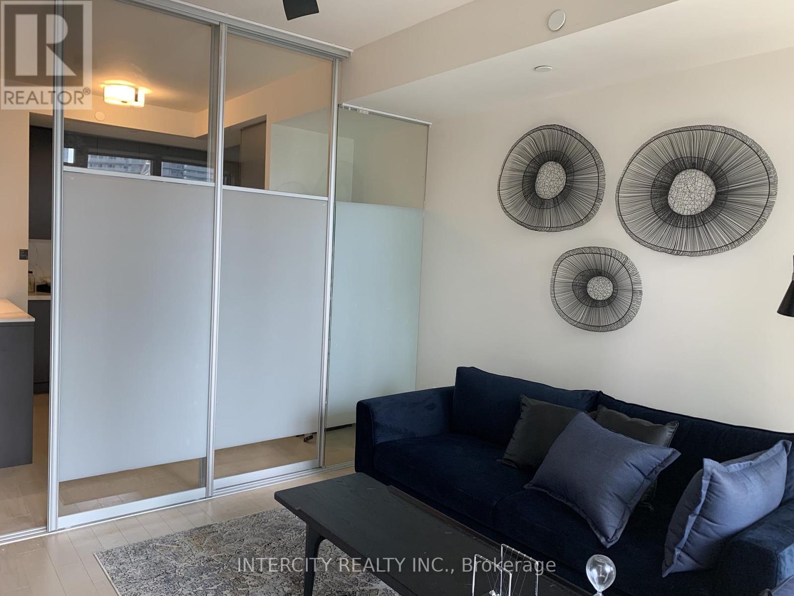 2516 - 330 Richmond Street W, Toronto, Ontario  M5V 1X2 - Photo 12 - C12663230