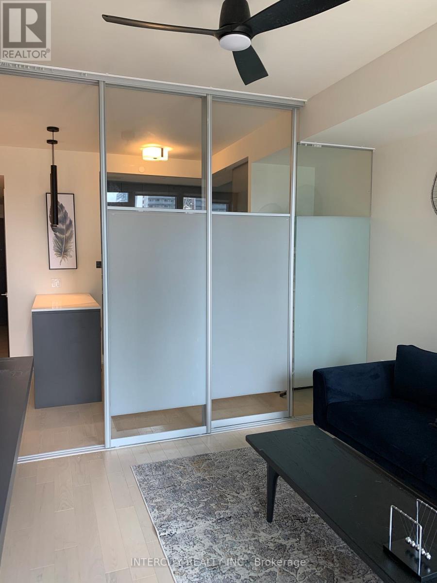 2516 - 330 Richmond Street W, Toronto, Ontario  M5V 1X2 - Photo 13 - C12663230