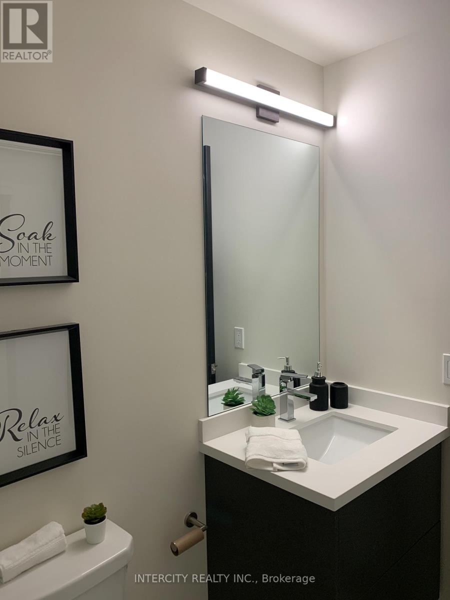 2516 - 330 Richmond Street W, Toronto, Ontario  M5V 1X2 - Photo 22 - C12663230