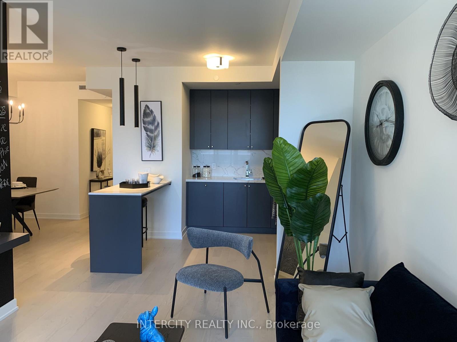 2516 - 330 Richmond Street W, Toronto, Ontario  M5V 1X2 - Photo 26 - C12663230