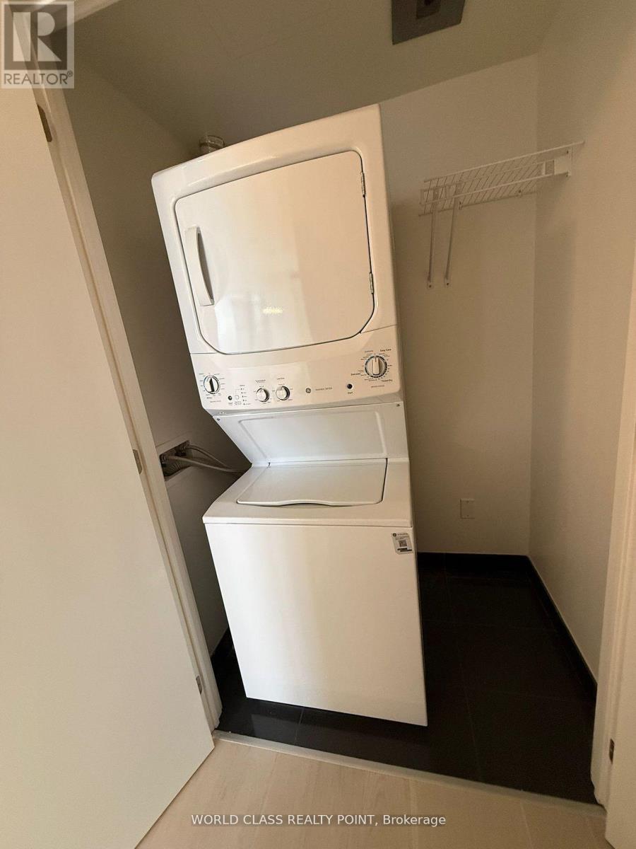 3407 - 11 Yorkville Avenue, Toronto, Ontario  M4W 0B7 - Photo 36 - C12663264