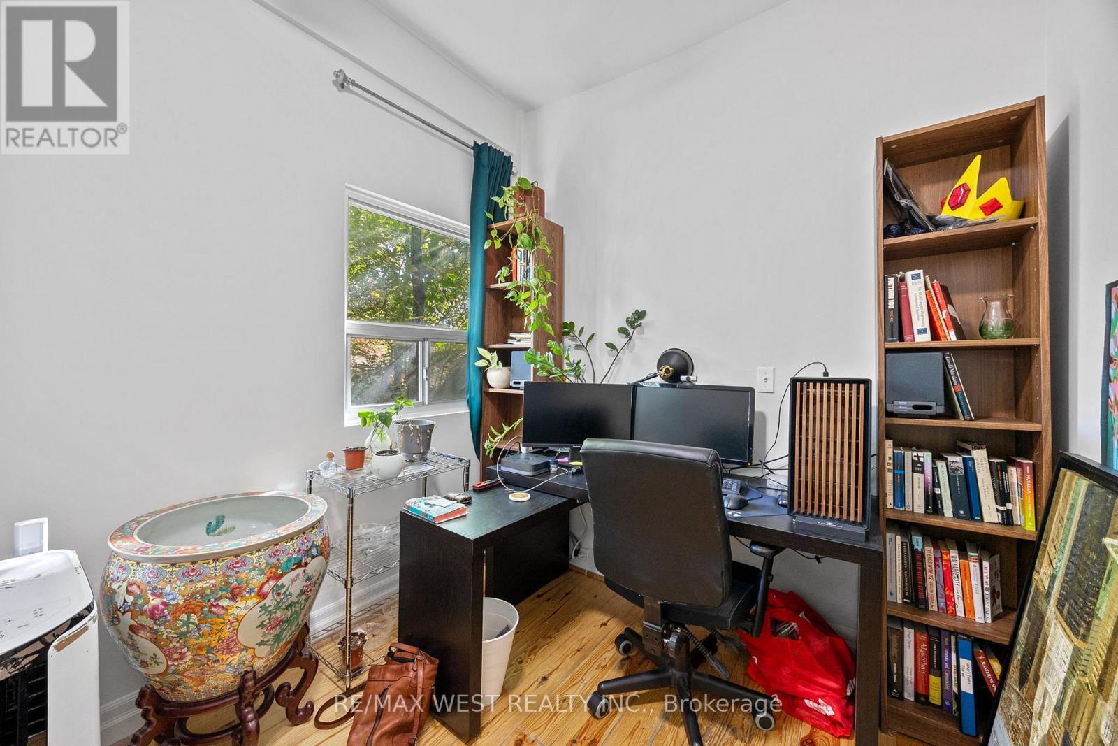 935 Bathurst Street, Toronto, Ontario  M5R 3G4 - Photo 14 - C12663268