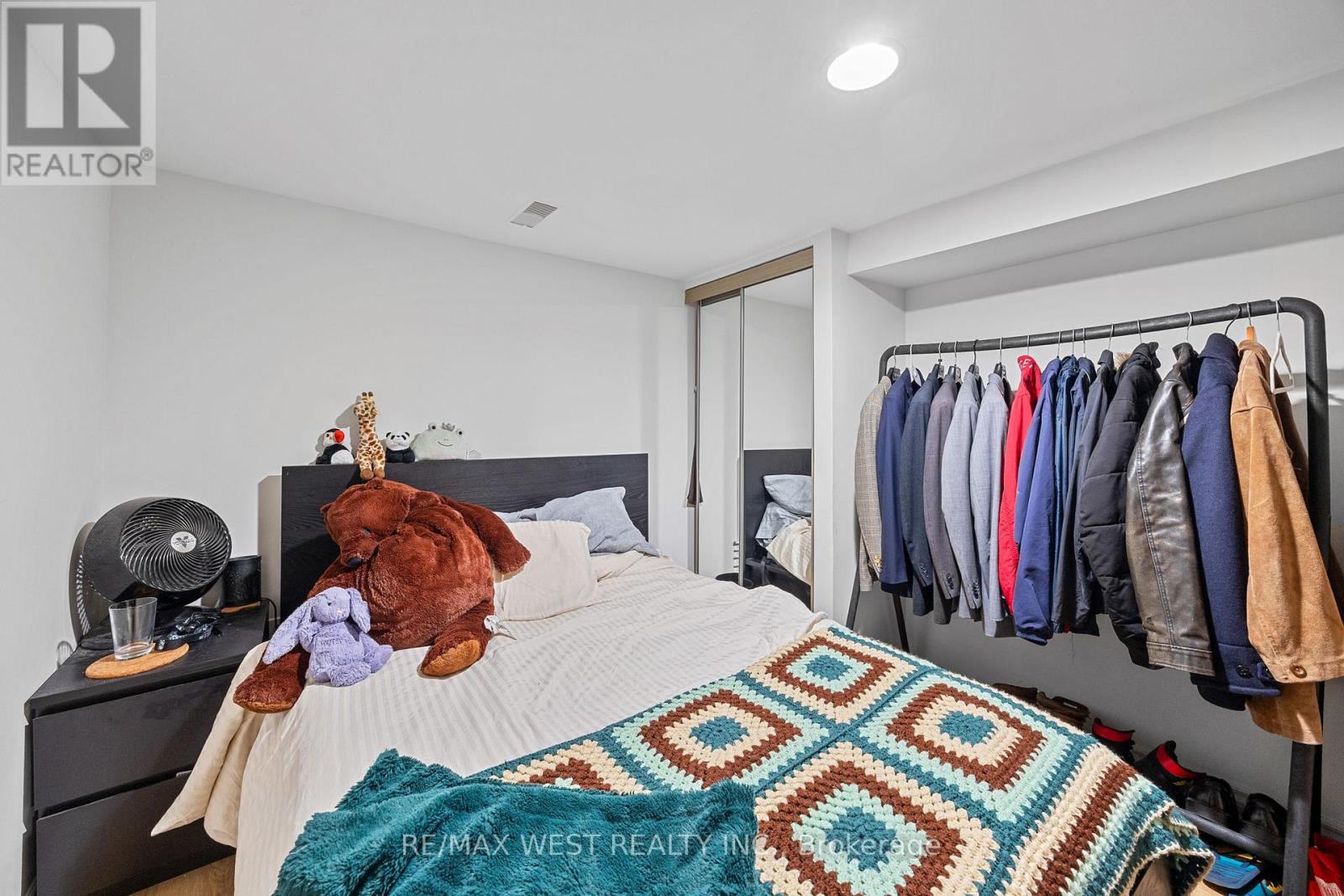 935 Bathurst Street, Toronto, Ontario  M5R 3G4 - Photo 17 - C12663268