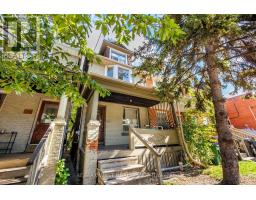 935 BATHURST STREET, Toronto, Ontario