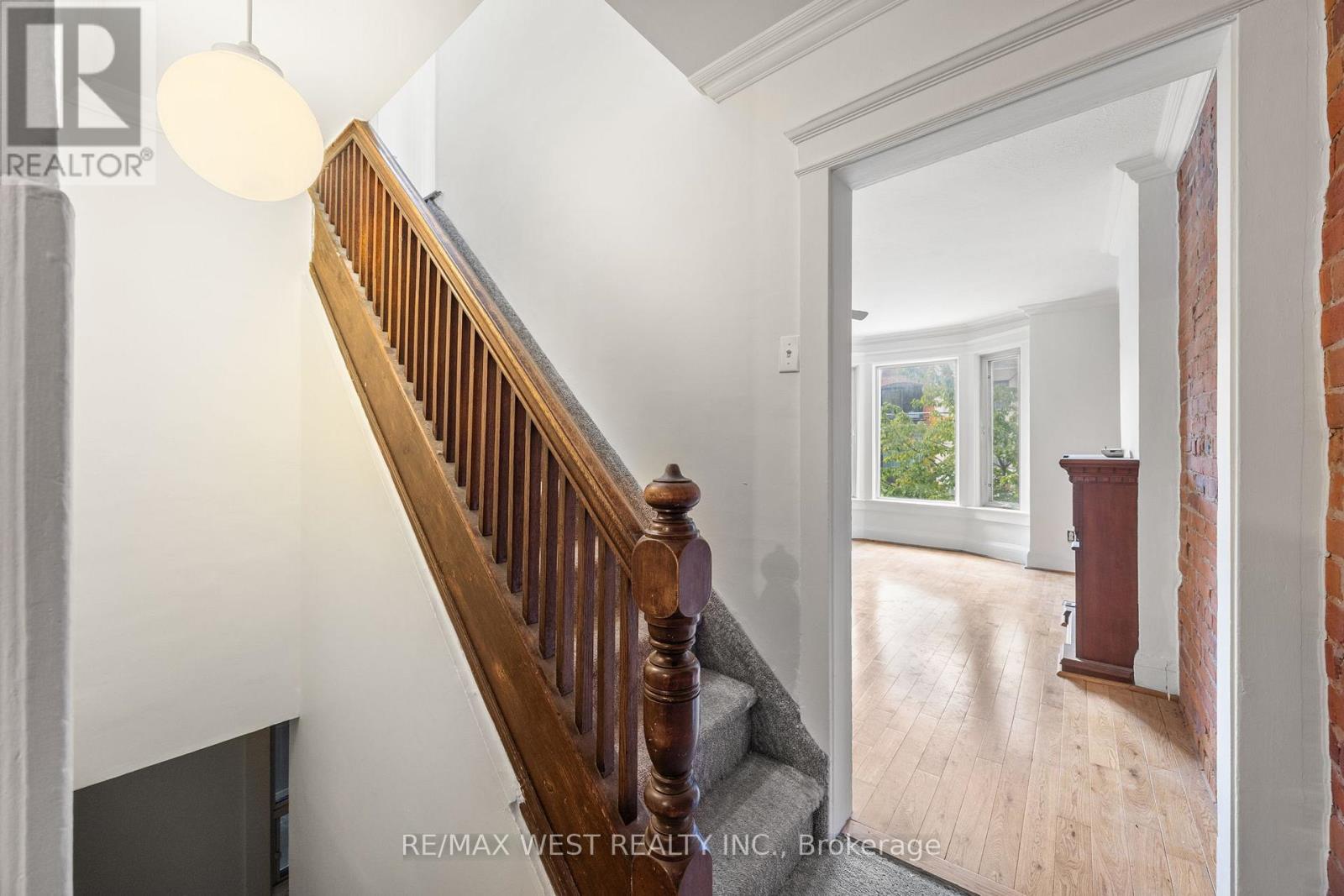 937 Bathurst Street, Toronto, Ontario  M5R 3G4 - Photo 8 - C12663272