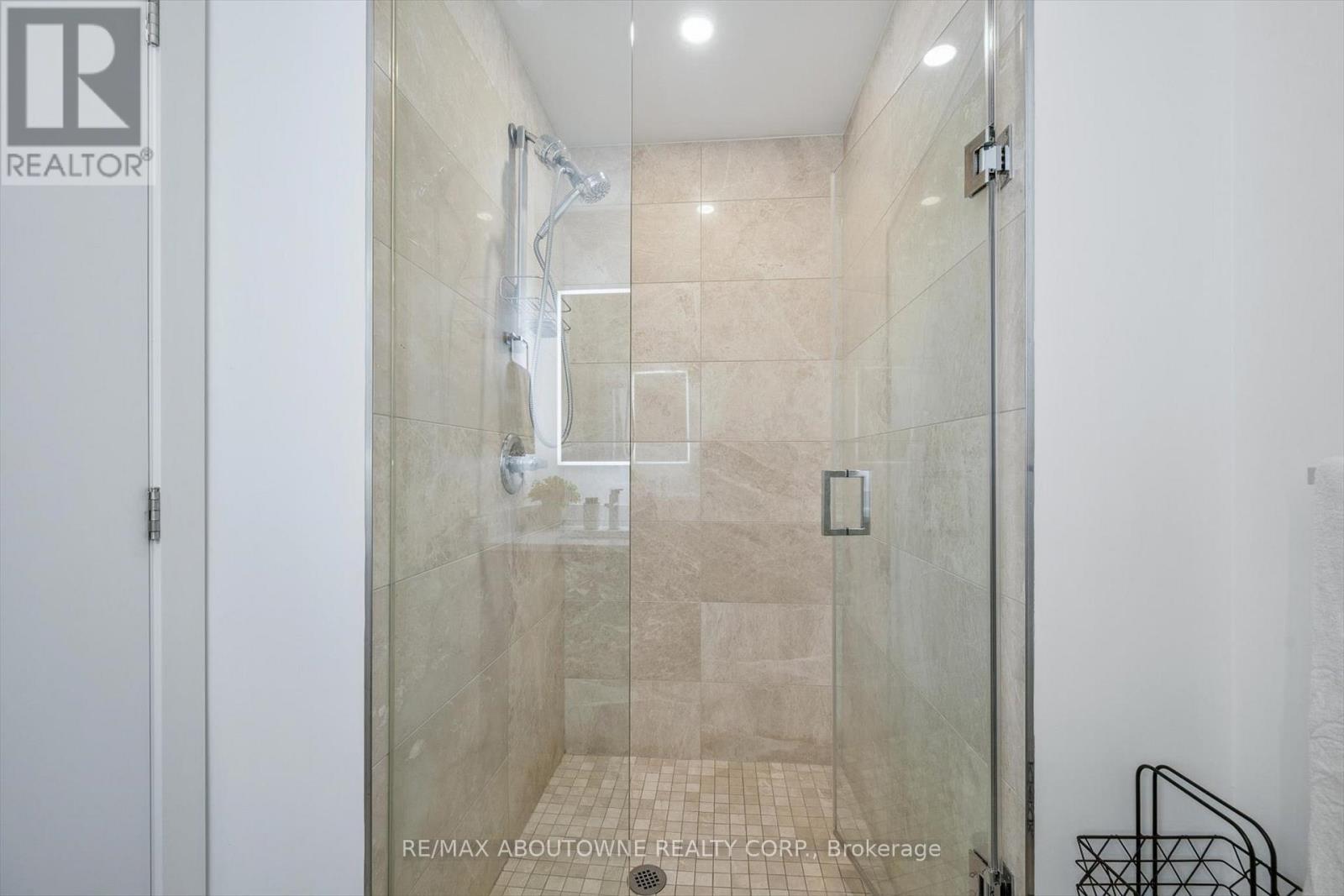 317 - 223 St Clair Avenue W, Toronto, Ontario  M4V 0A5 - Photo 14 - C12663286