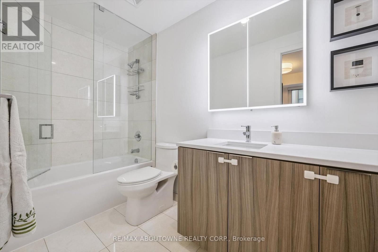 317 - 223 St Clair Avenue W, Toronto, Ontario  M4V 0A5 - Photo 20 - C12663286