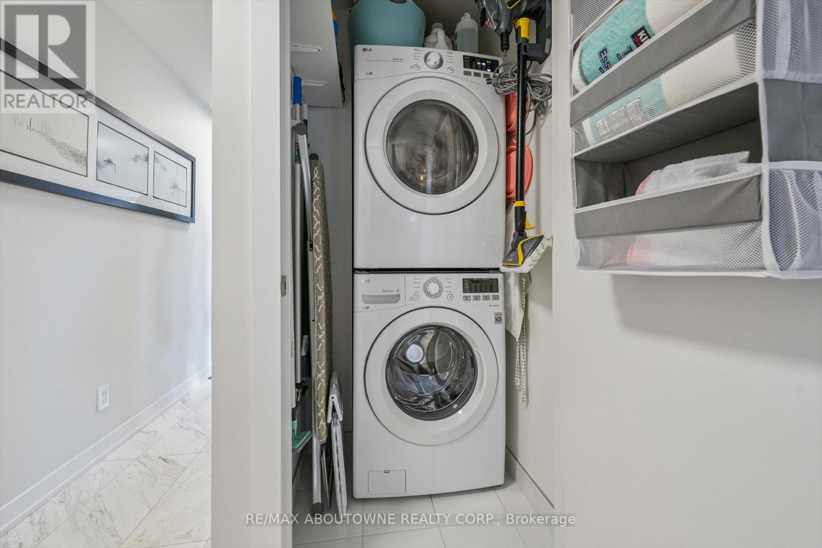 317 - 223 St Clair Avenue W, Toronto, Ontario  M4V 0A5 - Photo 23 - C12663286