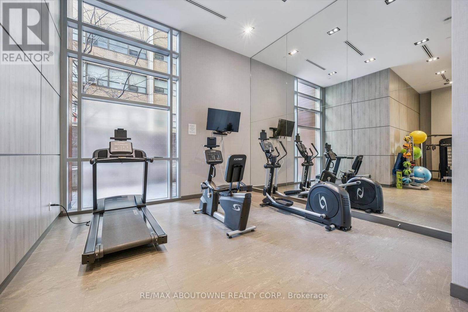 317 - 223 St Clair Avenue W, Toronto, Ontario  M4V 0A5 - Photo 34 - C12663286