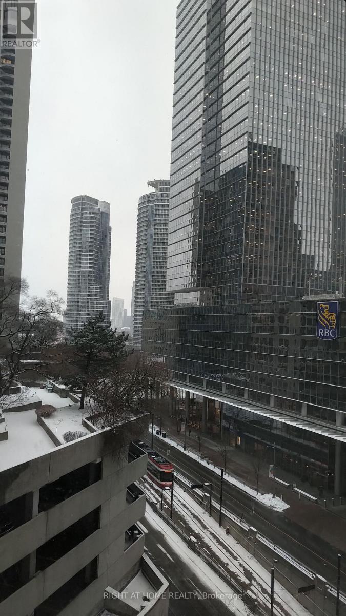 838 - 33 Harbour Square, Toronto, Ontario  M5J 2G2 - Photo 12 - C12663288