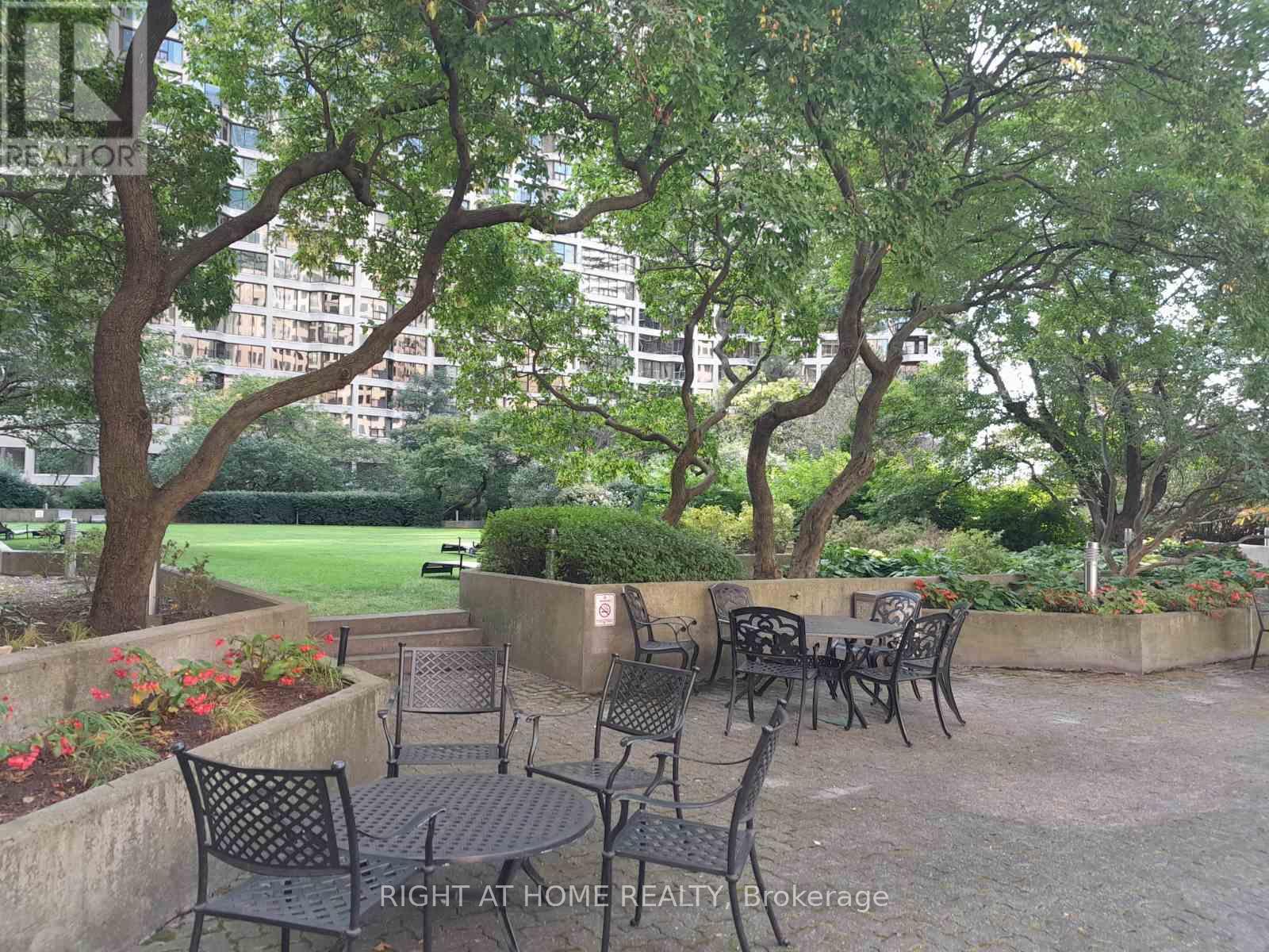 838 - 33 Harbour Square, Toronto, Ontario  M5J 2G2 - Photo 19 - C12663288