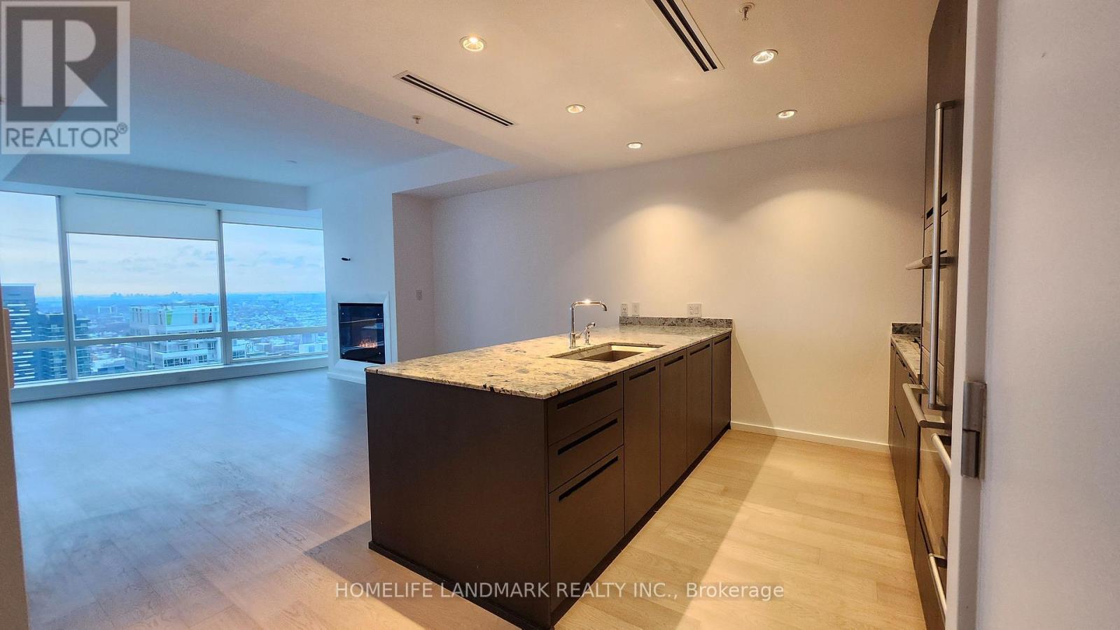 4704 - 180 University Avenue, Toronto, Ontario  M5H 0A2 - Photo 12 - C12663316