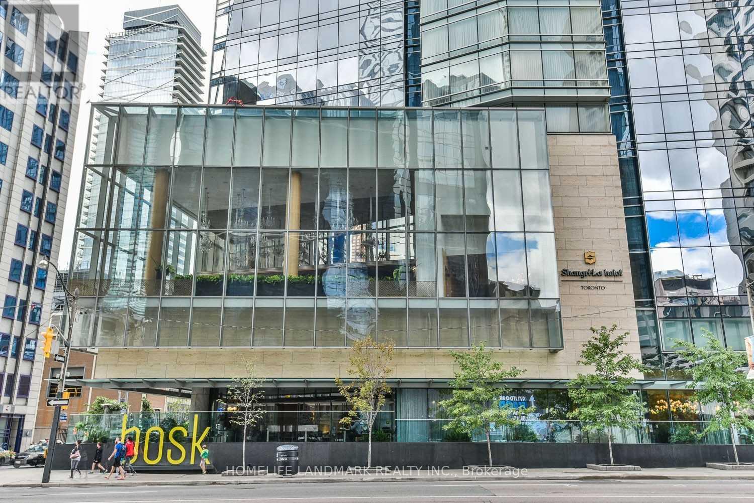 4704 - 180 University Avenue, Toronto, Ontario  M5H 0A2 - Photo 3 - C12663316