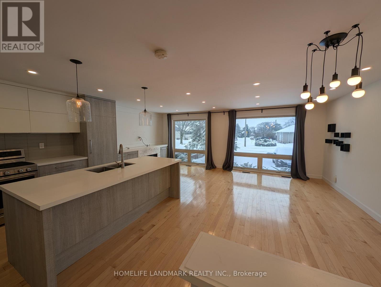 83 Wishing Well Drive, Toronto, Ontario  M1T 1J2 - Photo 3 - E12663190