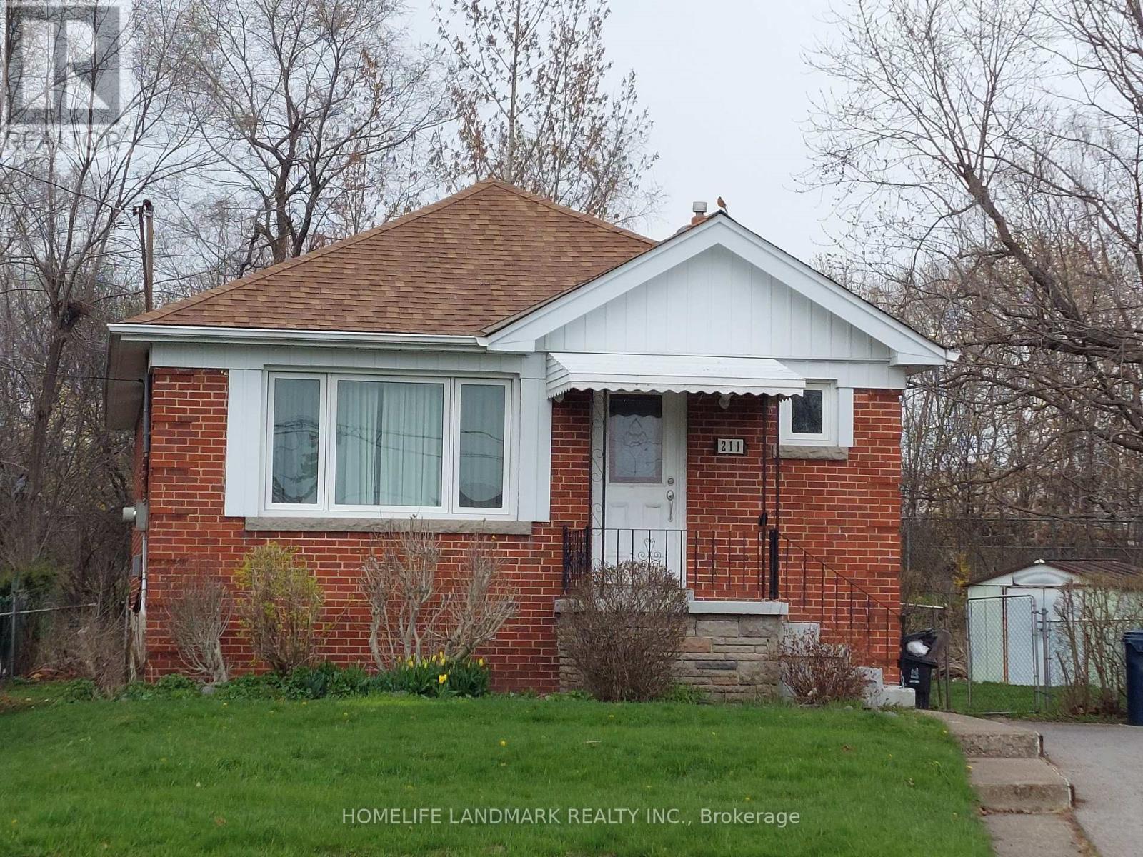 Main - 211 Ellington Drive, Toronto, Ontario  M1R 3Y2 - Photo 1 - E12663248