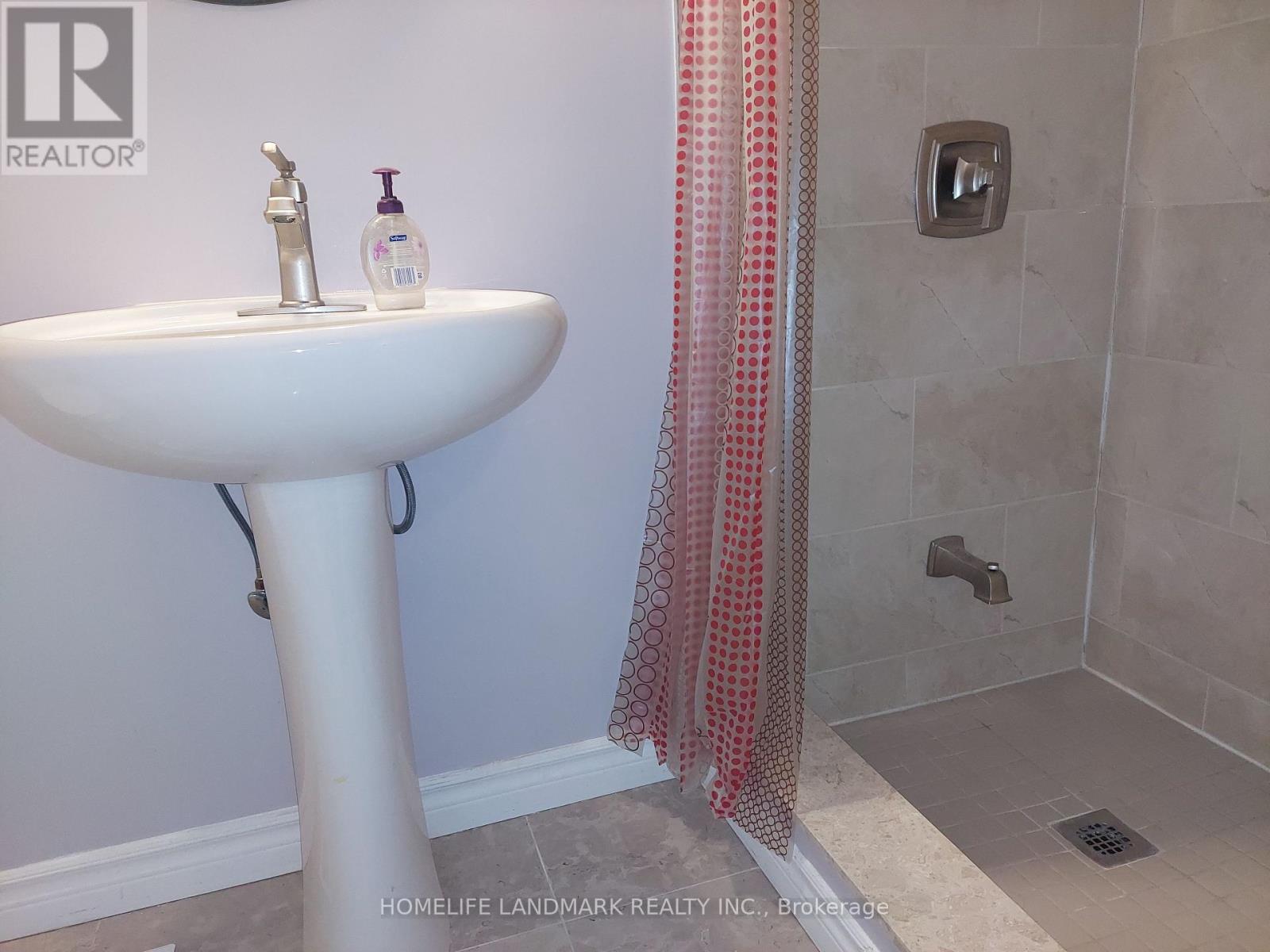 Main - 211 Ellington Drive, Toronto, Ontario  M1R 3Y2 - Photo 14 - E12663248