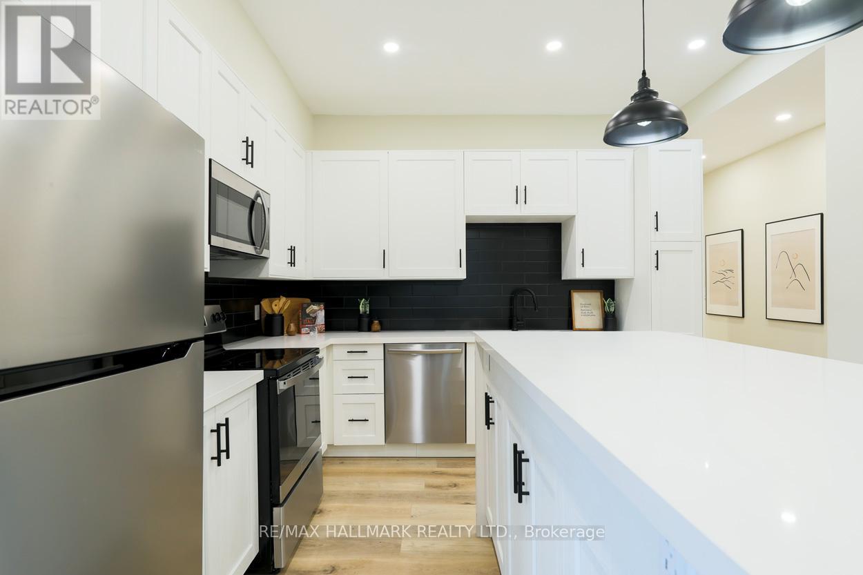 Main Floor - 6 Luttrell Avenue, Toronto, Ontario  M4C 5E3 - Photo 6 - E12663262