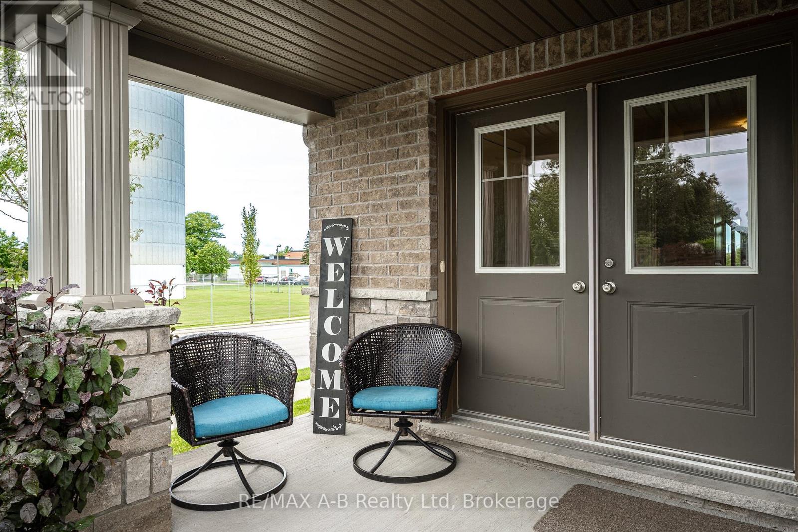 500 Forman Avenue, Stratford, Ontario N5A 0C5 - Photo 4 - X12399010