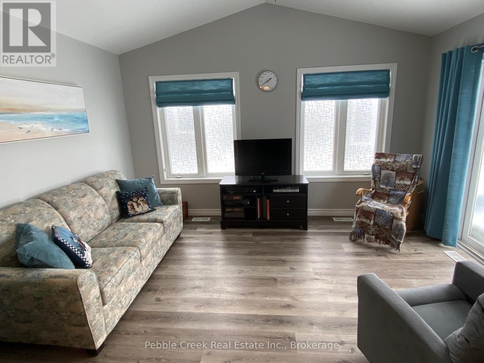 86 Huron Heights Drive, Ashfield-Colborne-Wawanosh (Colborne), Ontario  N7A 0C1 - Photo 15 - X12663118