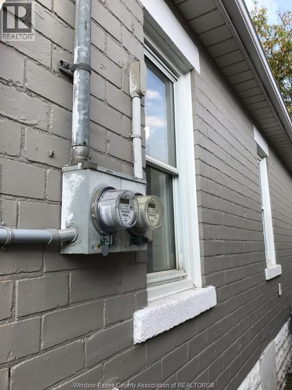 953 Henry Ford Unit# Front, Windsor, Ontario  N8Y 2T3 - Photo 11 - 26000205