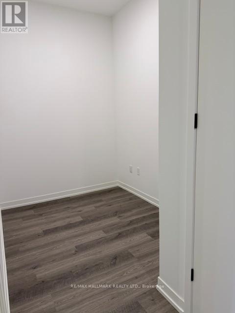 1607 - 8 Interchange Way E, Vaughan, Ontario  L4K 4M3 - Photo 7 - N12663156