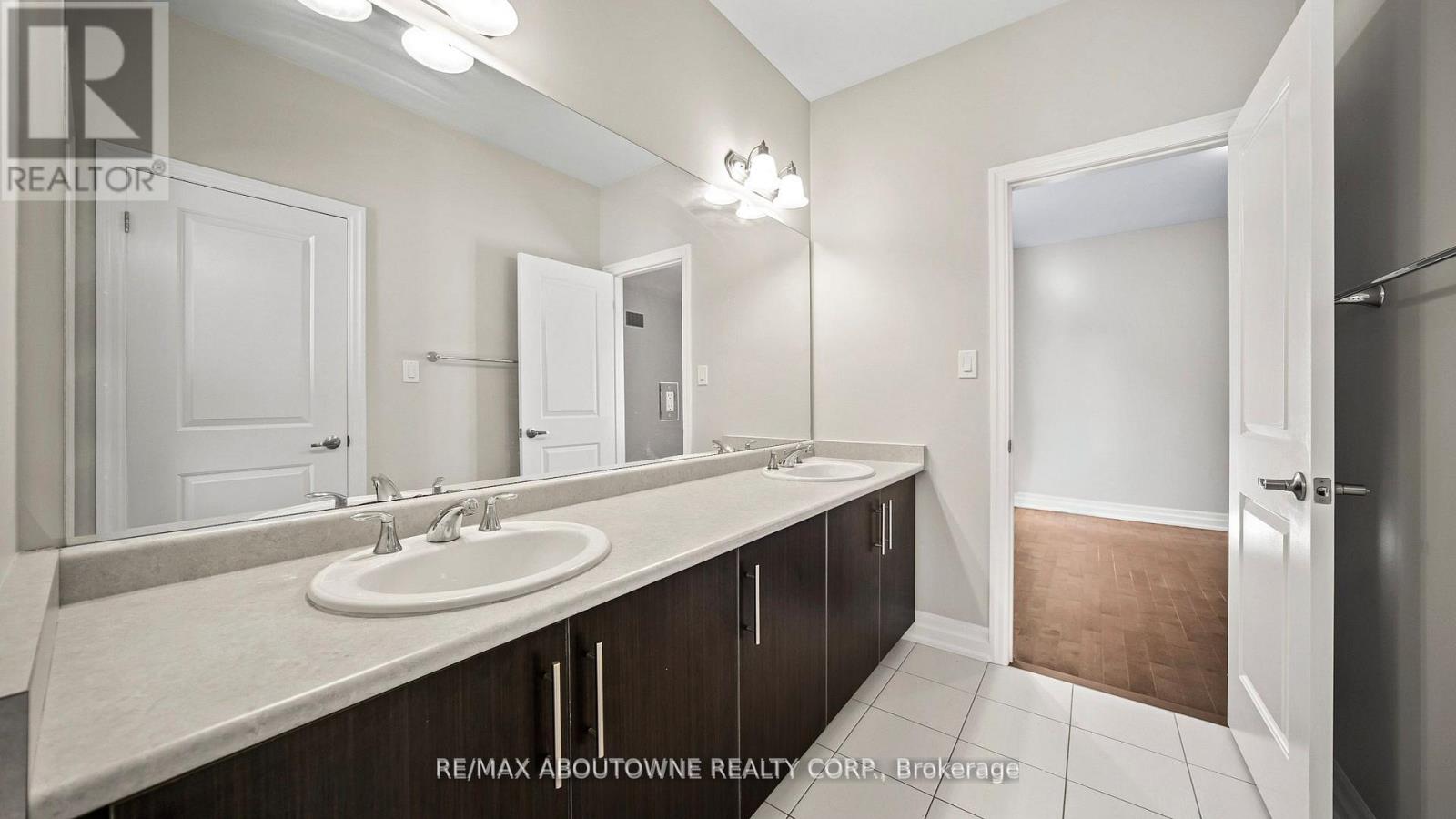 129 Robert Berry Crescent, King, Ontario  L7B 0M3 - Photo 15 - N12663164