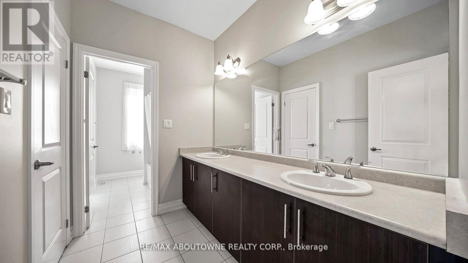 129 Robert Berry Crescent, King, Ontario  L7B 0M3 - Photo 17 - N12663164