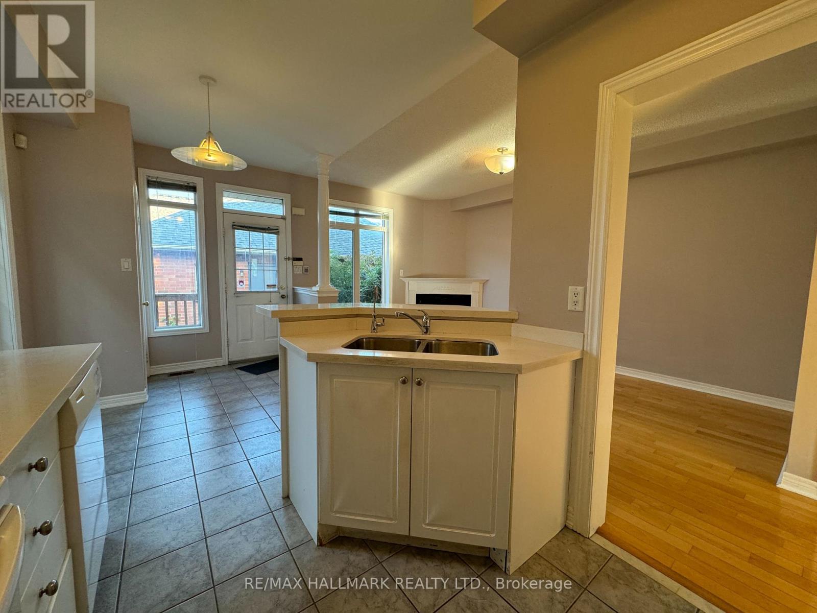 10561 Bayview Avenue, Richmond Hill, Ontario  L4C 0M8 - Photo 9 - N12663256