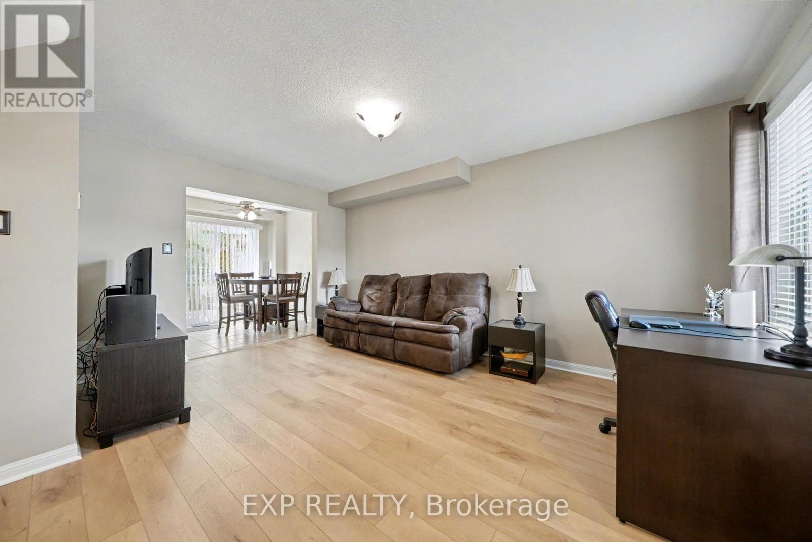 56 Hawthorne Crescent, Barrie, Ontario  L4N 9Y7 - Photo 7 - S12663302