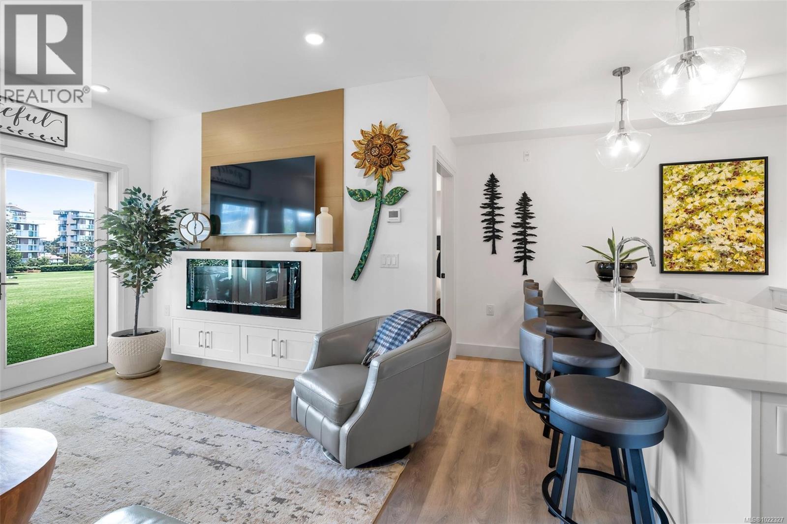 G05 741 Travino Lane, Saanich, British Columbia V8Z 0G3 - Photo 12 - 1022327