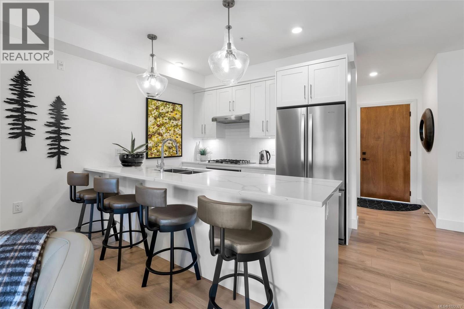 G05 741 Travino Lane, Saanich, British Columbia V8Z 0G3 - Photo 2 - 1022327