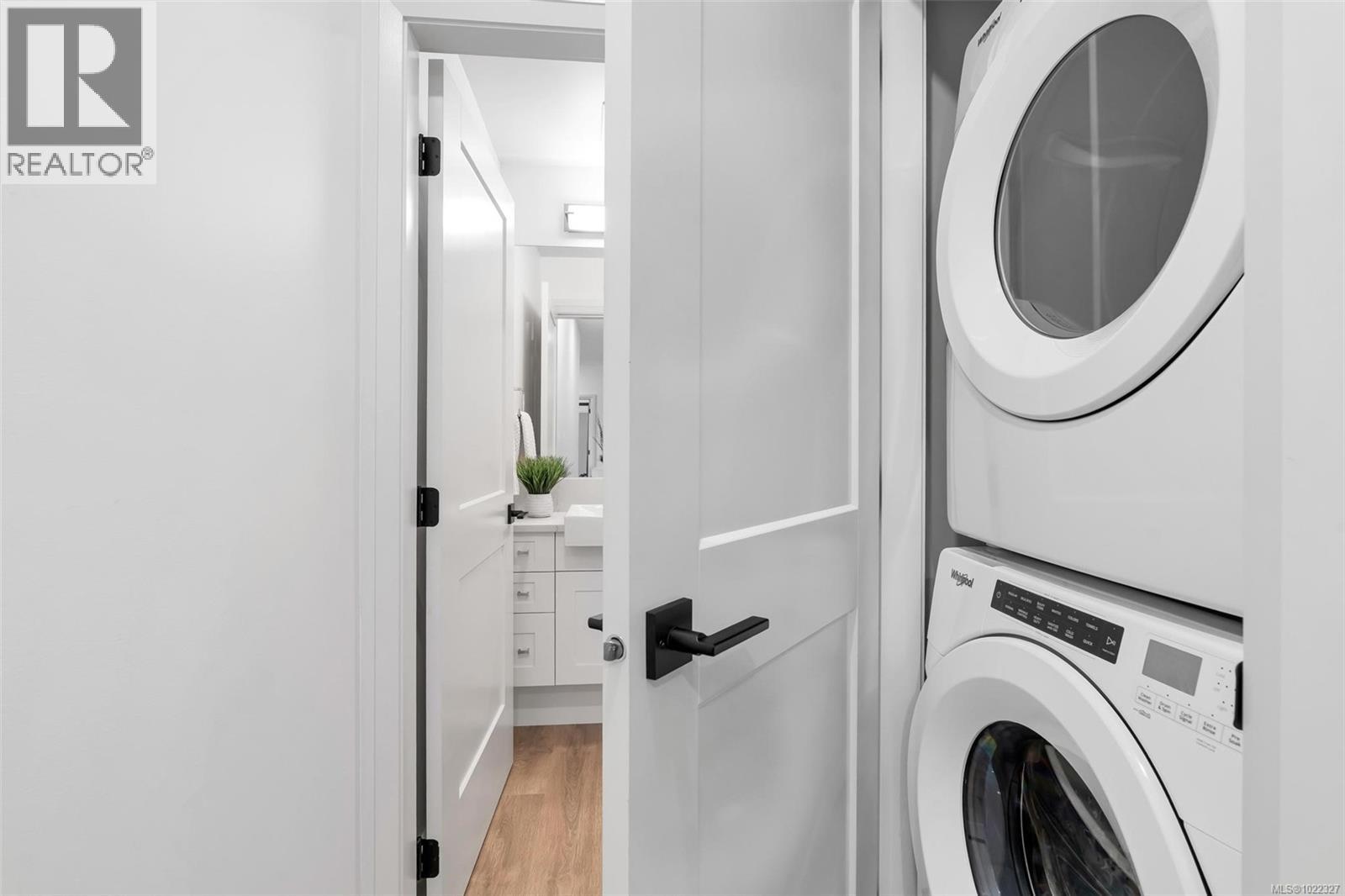 G05 741 Travino Lane, Saanich, British Columbia V8Z 0G3 - Photo 25 - 1022327