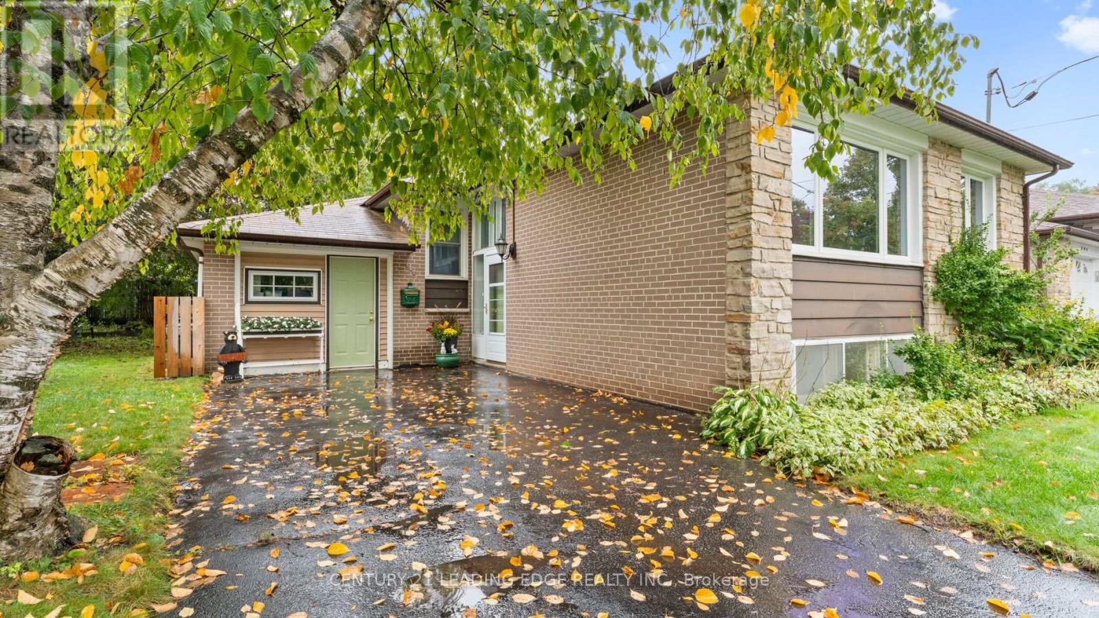 398 Allgood Street, Richmond Hill, Ontario  L4C 2Z2 - Photo 6 - N12663044