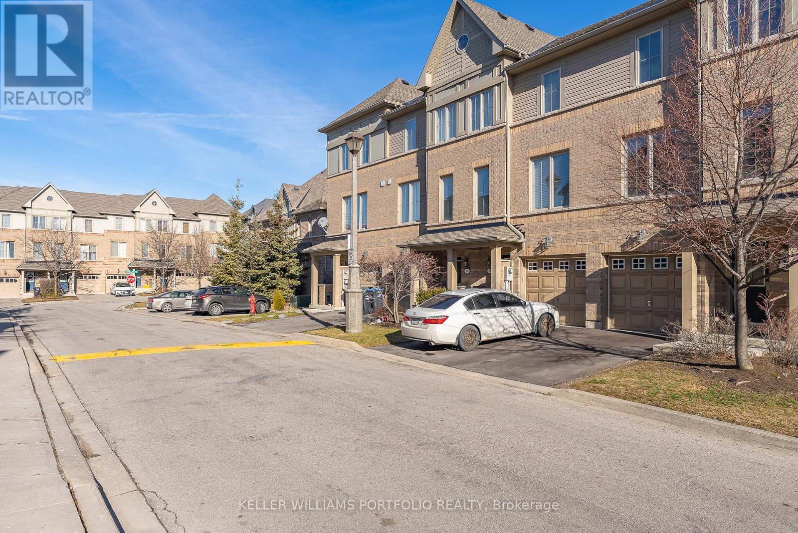 7 Cailiff Street, Brampton, Ontario  L6Y 0P9 - Photo 2 - W12663152