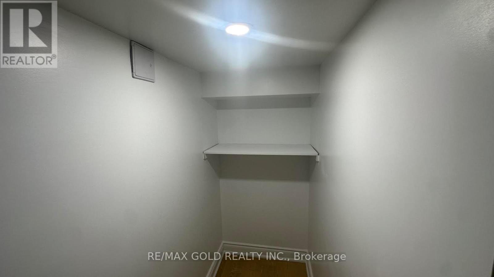 3136 Morning Glory Mews, Mississauga, Ontario  L5M 6V3 - Photo 4 - W12663160