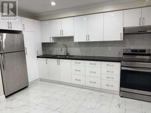 157 Ecclestone Drive, Brampton, Ontario  L6X 3P7 - Photo 3 - W12663198