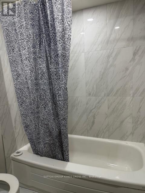 157 Ecclestone Drive, Brampton, Ontario  L6X 3P7 - Photo 7 - W12663198