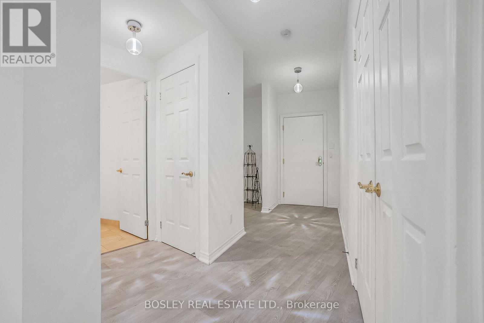 415 - 3085 Bloor Street W, Toronto, Ontario  M8X 1C9 - Photo 12 - W12663206