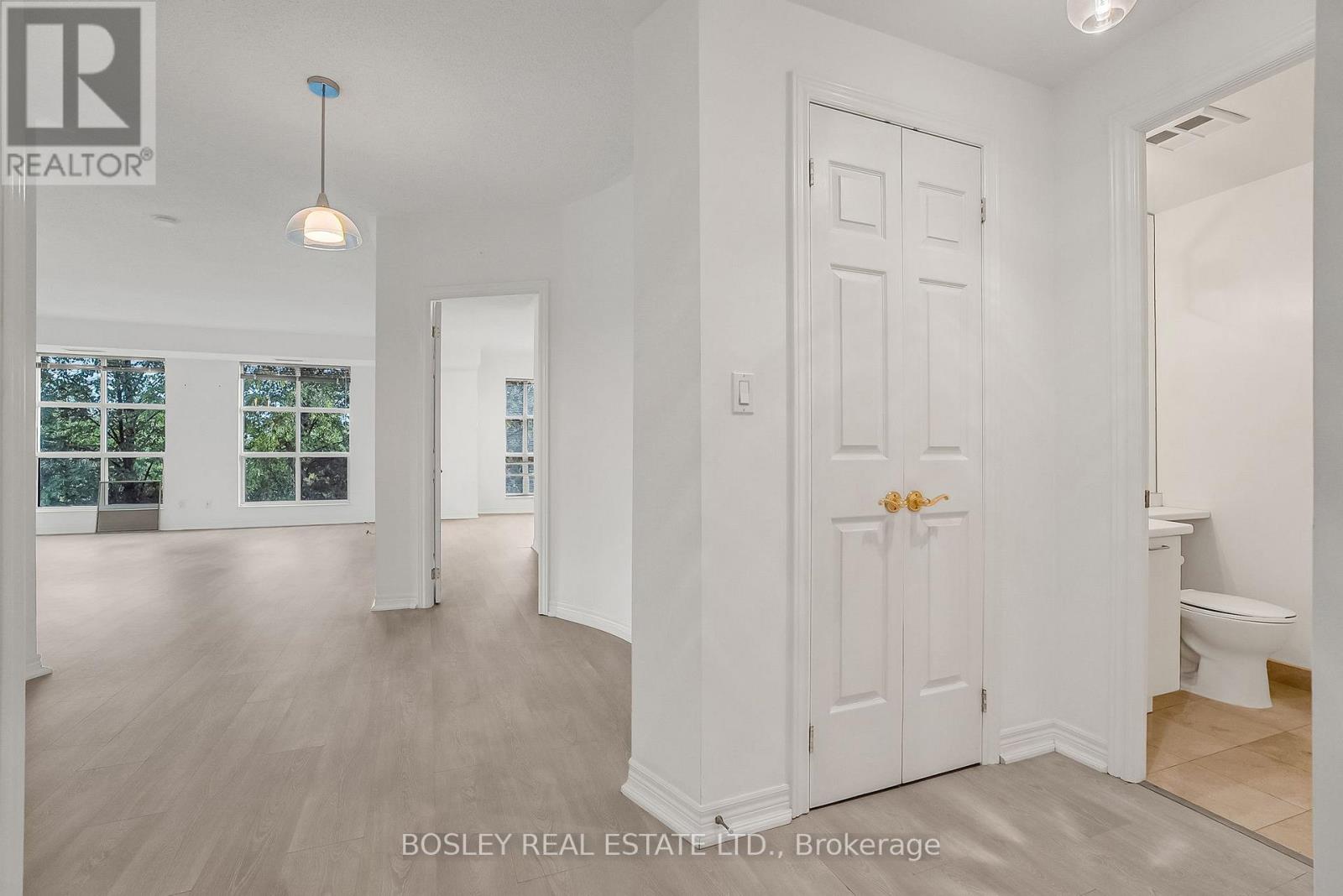 415 - 3085 Bloor Street W, Toronto, Ontario  M8X 1C9 - Photo 13 - W12663206