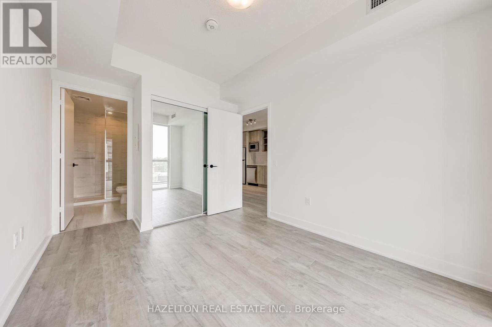 512 - 60 George Butchart Drive, Toronto, Ontario  M3K 0E1 - Photo 25 - W12663240