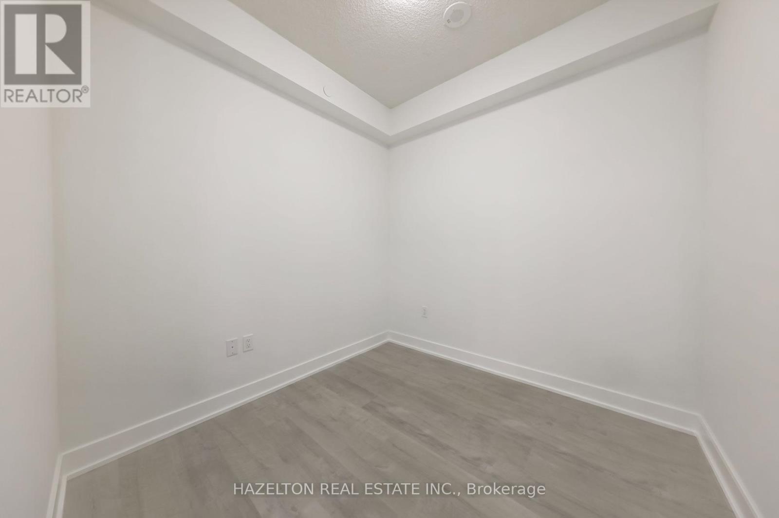 512 - 60 George Butchart Drive, Toronto, Ontario  M3K 0E1 - Photo 7 - W12663240