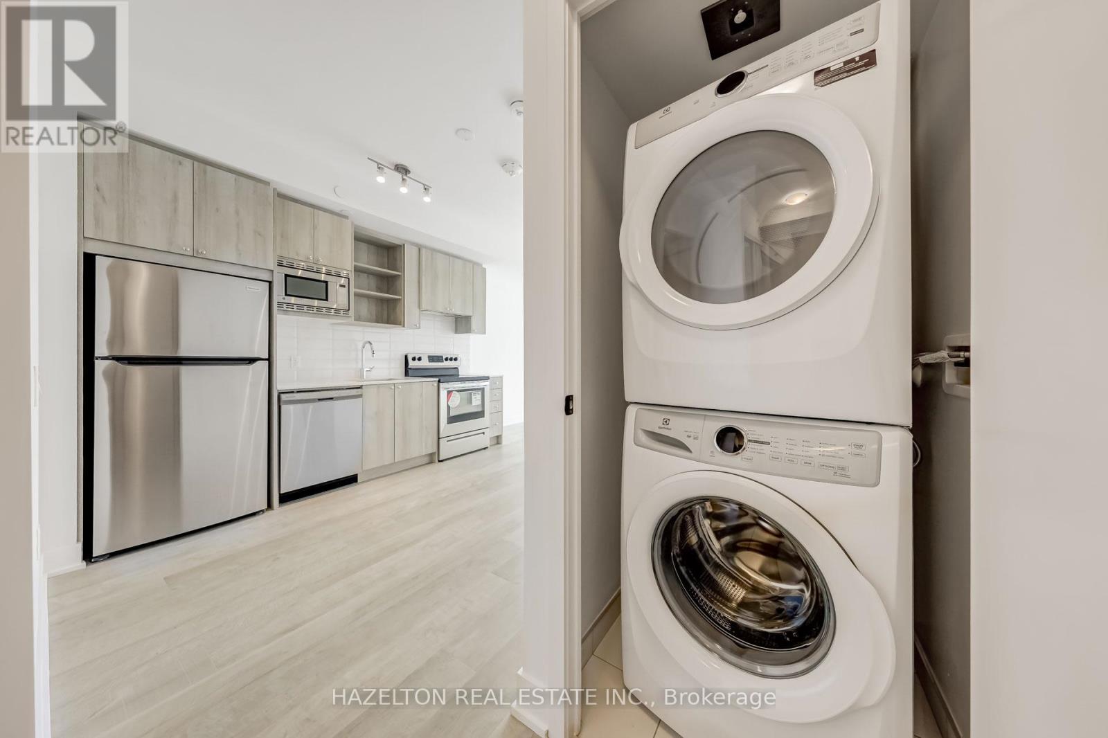 512 - 60 George Butchart Drive, Toronto, Ontario  M3K 0E1 - Photo 9 - W12663240