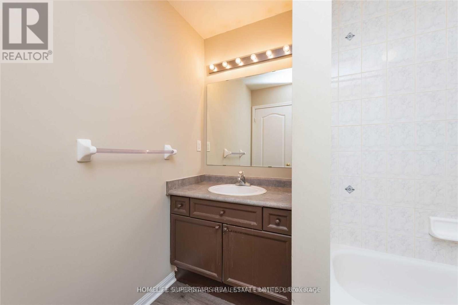 1420 Mcdermott Way N, Milton, Ontario  L9T 6L7 - Photo 17 - W12663252