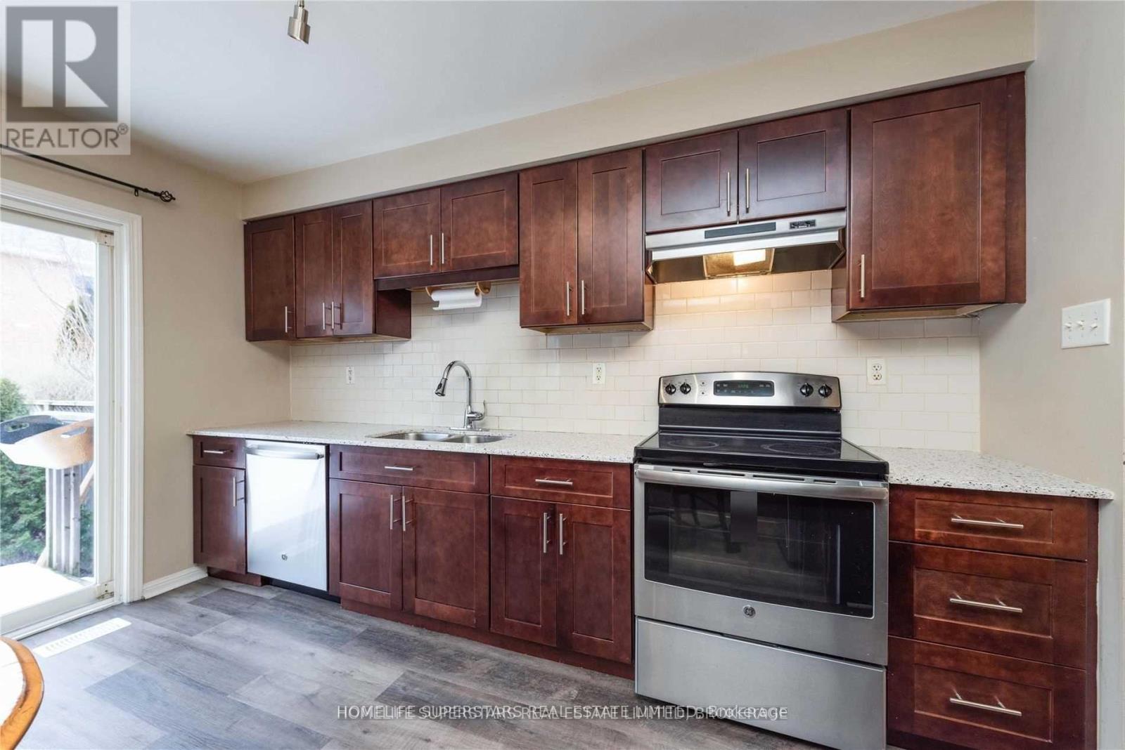 1420 Mcdermott Way N, Milton, Ontario  L9T 6L7 - Photo 6 - W12663252