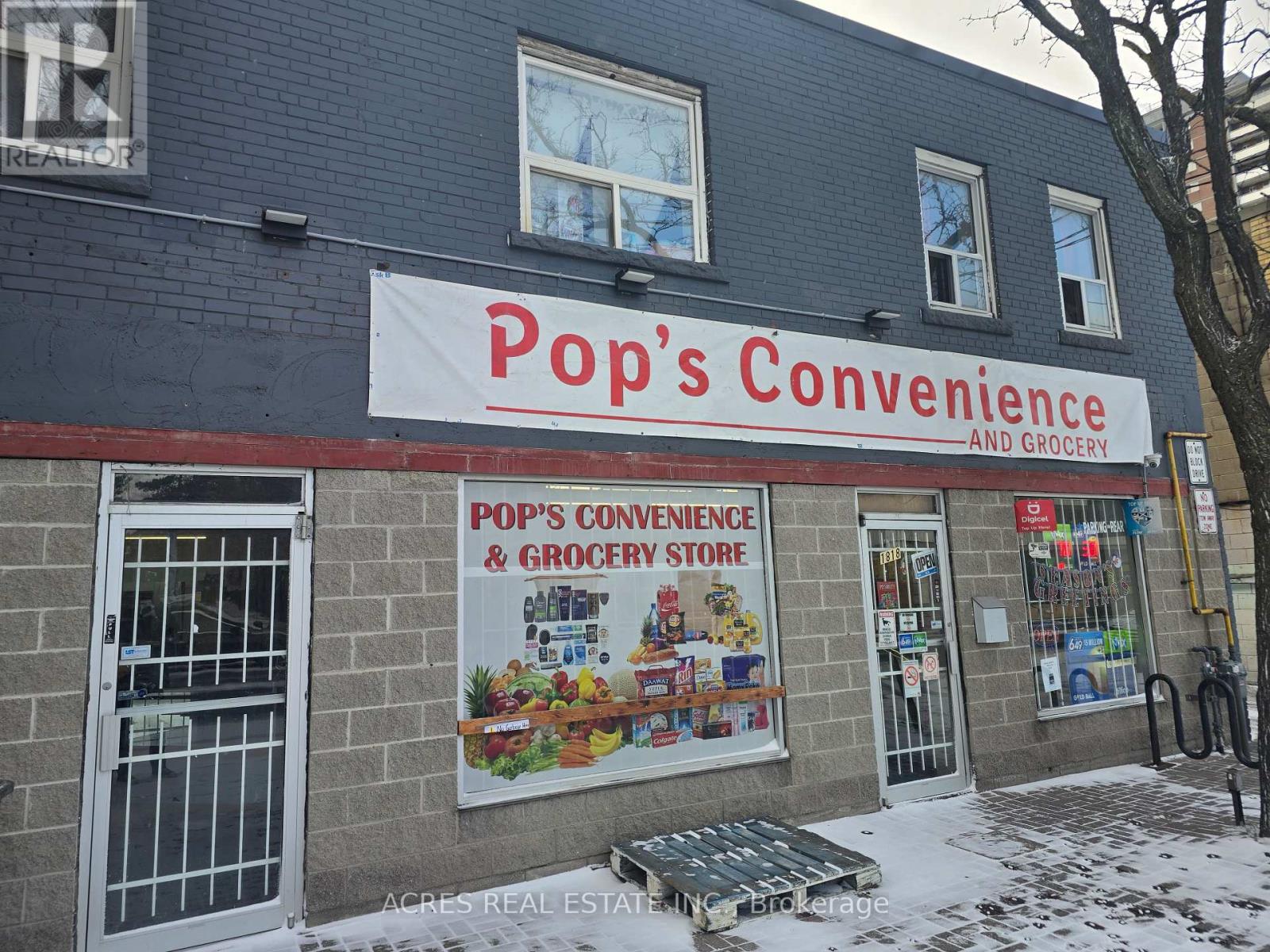 1818 Weston Road, Toronto, Ontario  M9N 1V8 - Photo 2 - W12663254