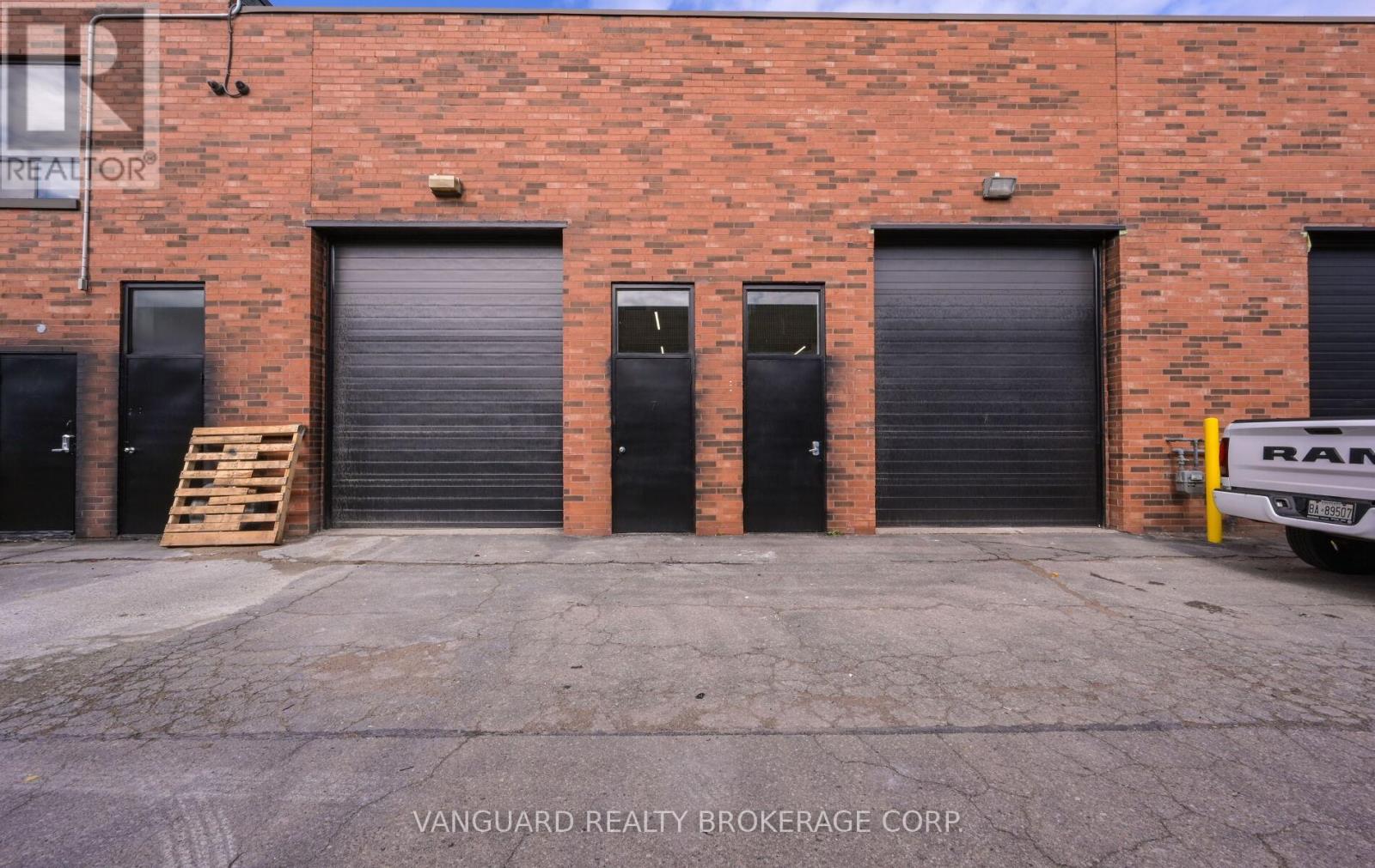 7-8 - 13 Holland Drive, Caledon, Ontario  L7E 1G7 - Photo 22 - W12663296